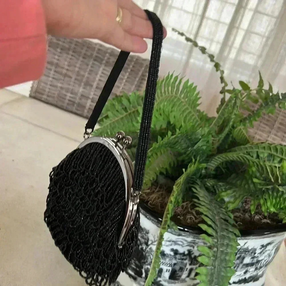 Black beaded evening bag - Picture 5 of 10